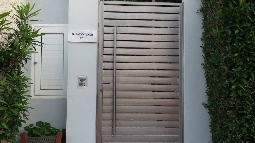 Фото Villa near Athens Airport & Rafina