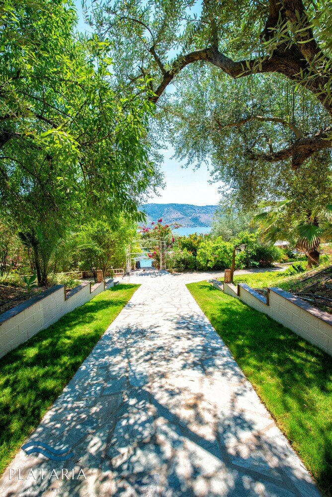 Фото Plataria Seaside Resort