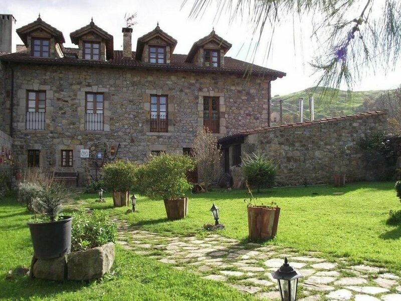 Гостиница Posada Solar Montero de la Concha
