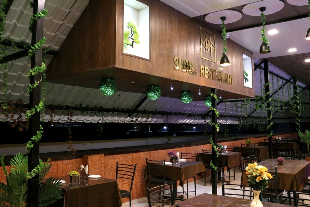 Фото Hotel Shree Palace & Restaurant
