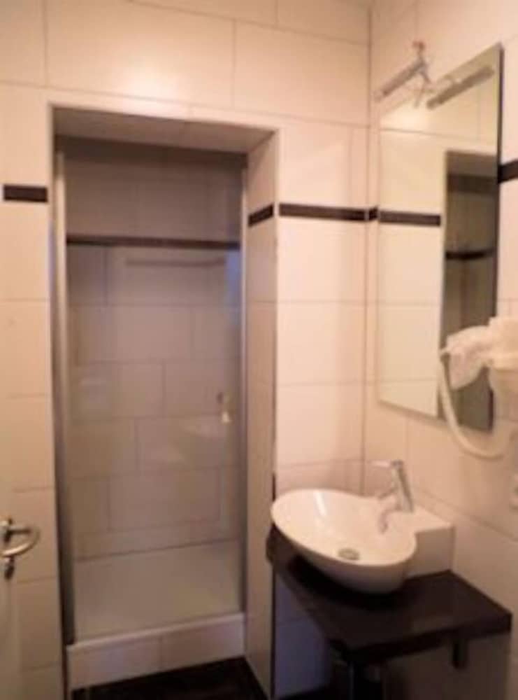 Фото Hotel Schützenhaus