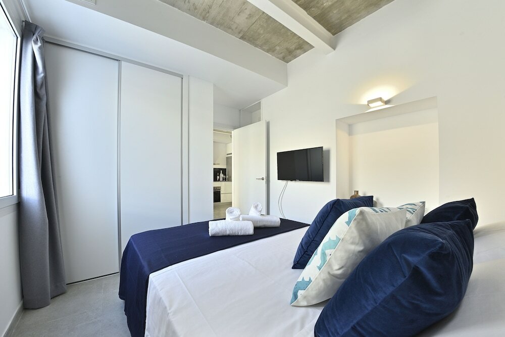 Фото MyFlats Luxury Downtown