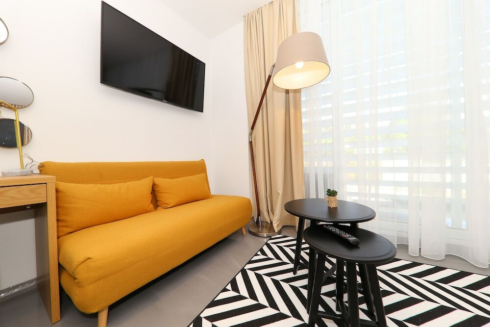 Фото White Rooms Zadar 345