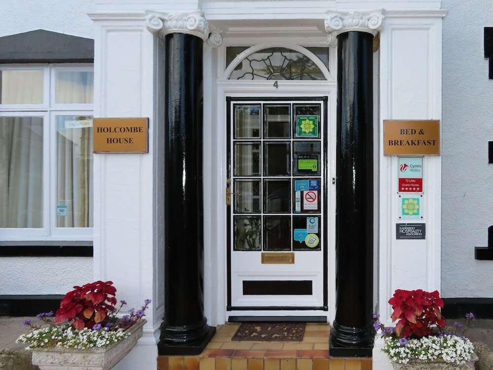 Фото Holcombe House