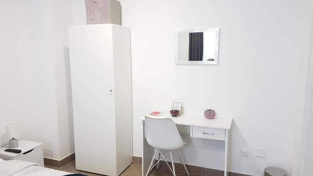 Фото Marko Airport Rooms