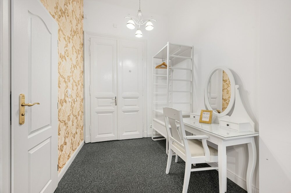 Фото Downtown Bratislava B&B