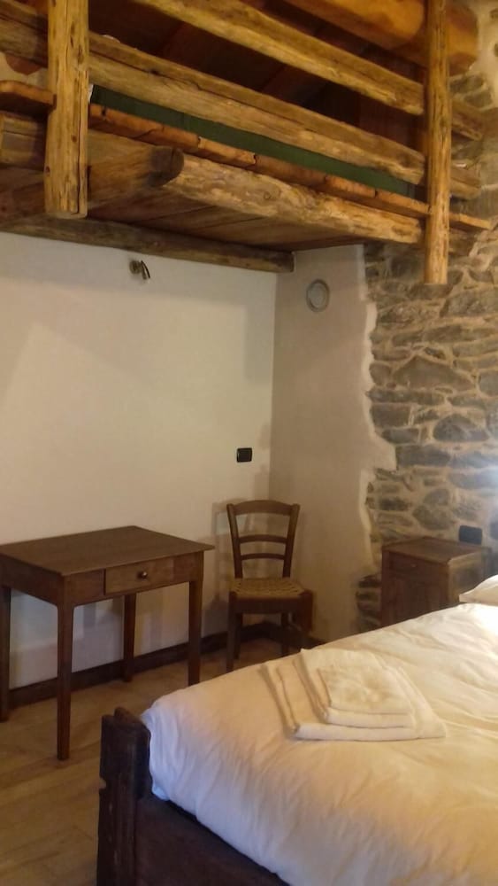 Фото Li Tzatagni