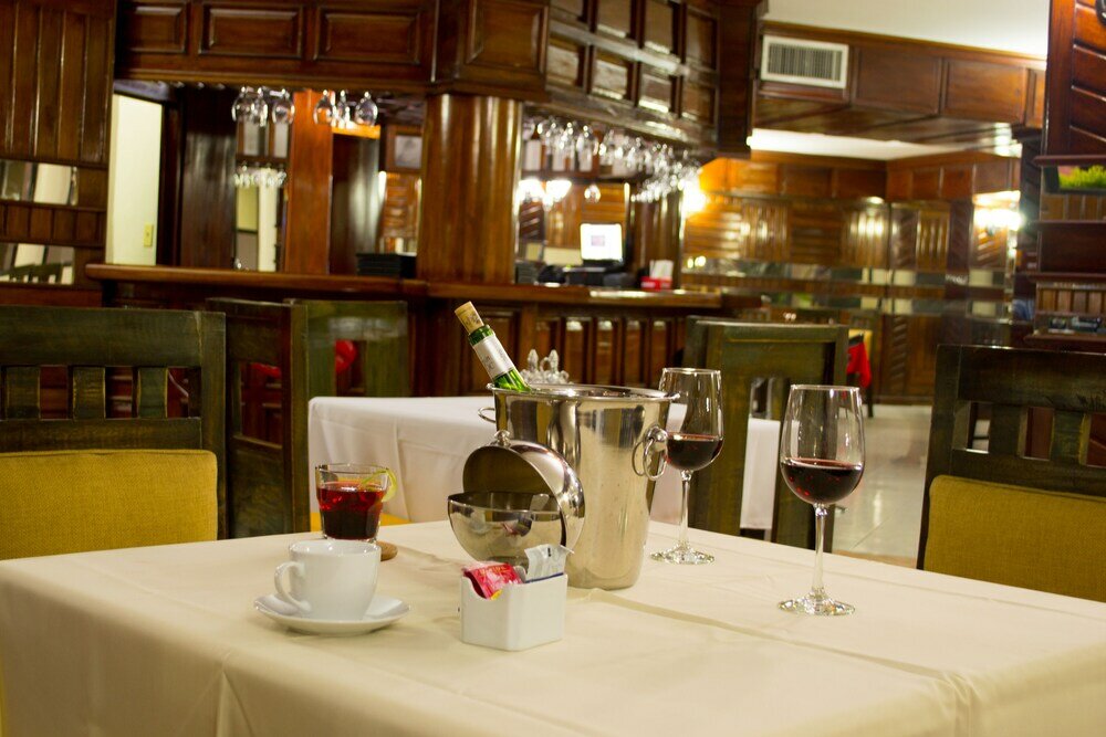 Фото Constellation Hotel