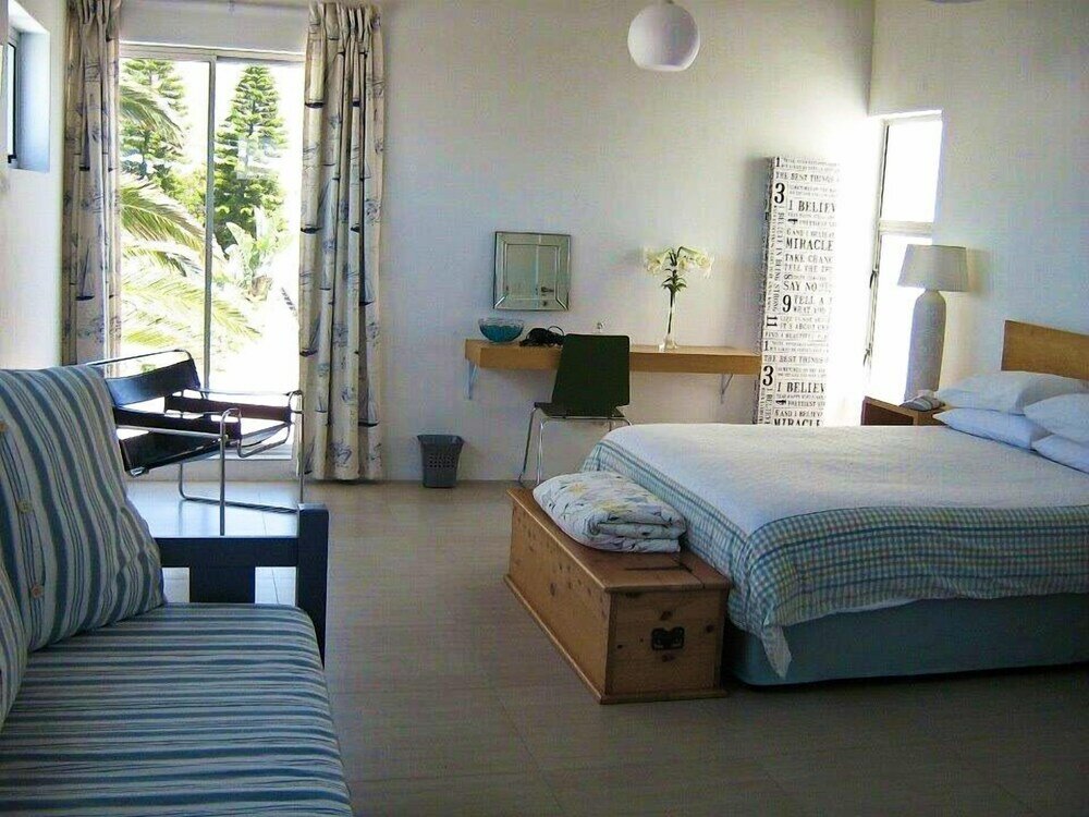 Фото Admiralty B&b