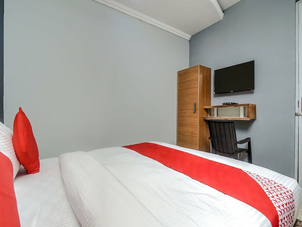 Фото Oyo 18254 Glorious Stayz