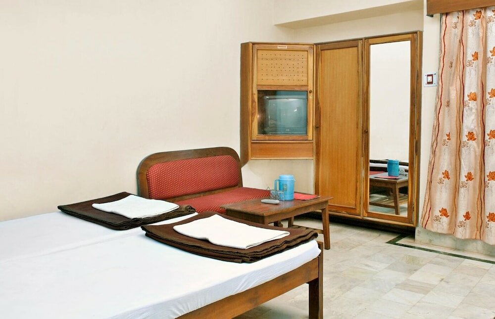 Фото Hotel Yashoda International