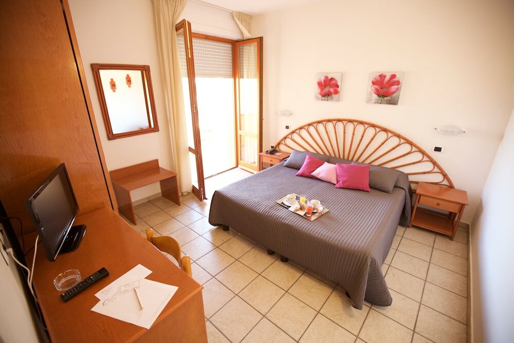 Фото Hotel Il Delfino