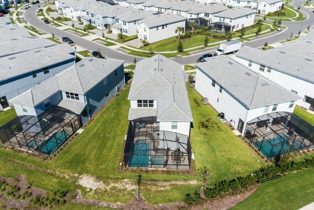 Фото 5br Pool Home in Storey Lake by Shv-4817