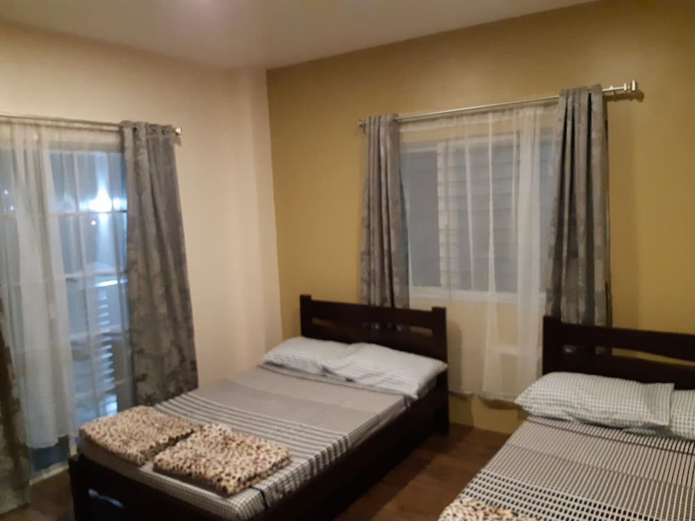 Фото Restful 3br Hillside Duplex