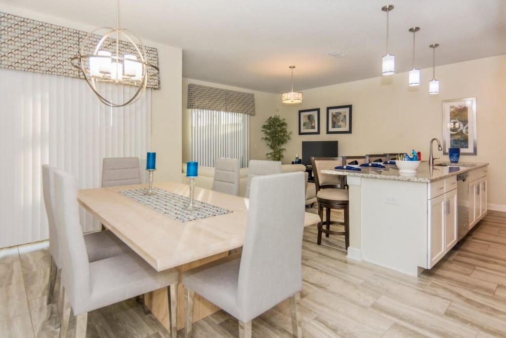 Фото Amazing Townhome with private pool Sl3054