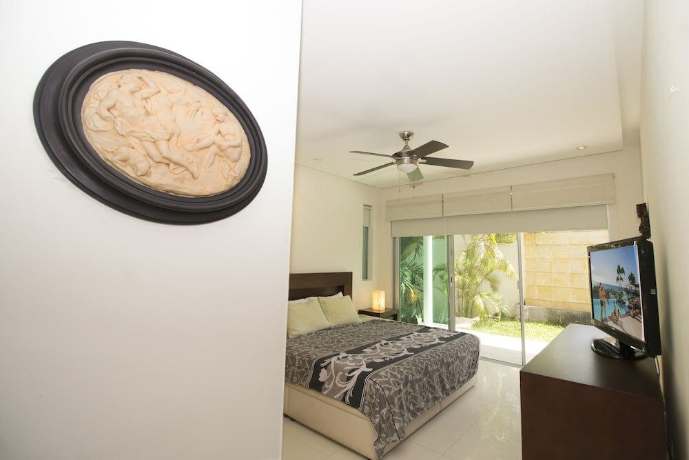 Фото Downtown Apartment Oasis 12