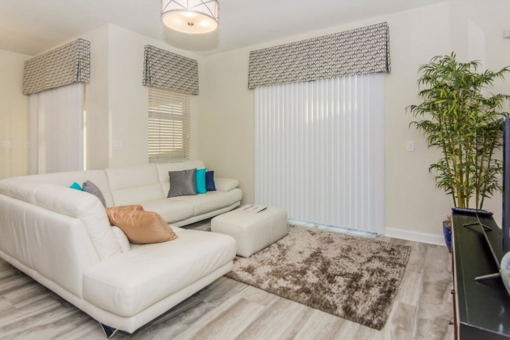 Фото Amazing Townhome with private pool Sl3054