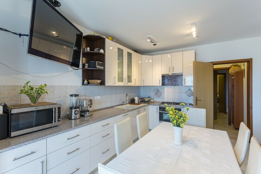 Фото Tomazin Apartment