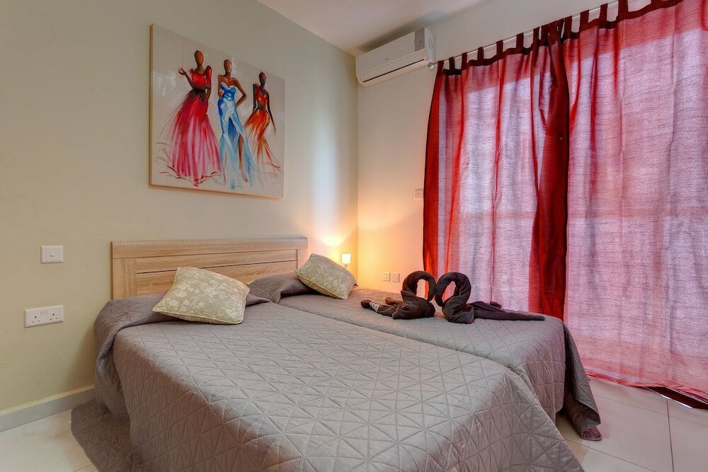 Фото Modern Apartment in the Heart of Saint Julian's