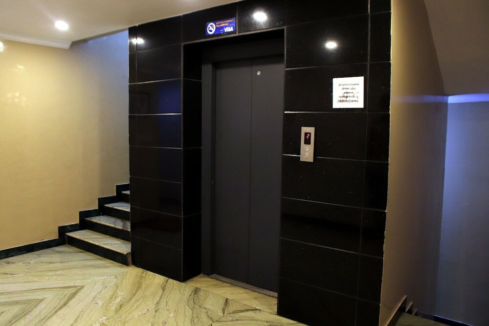 Фото Hotel Saravanaa