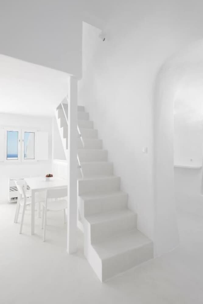 Фото Oia White Cave Oia Cliff