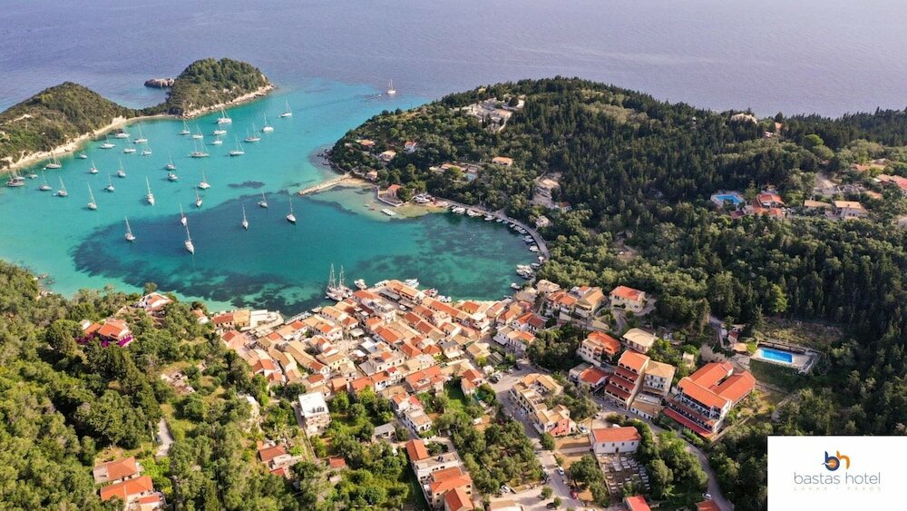 Фото Bastas Hotel & Studios