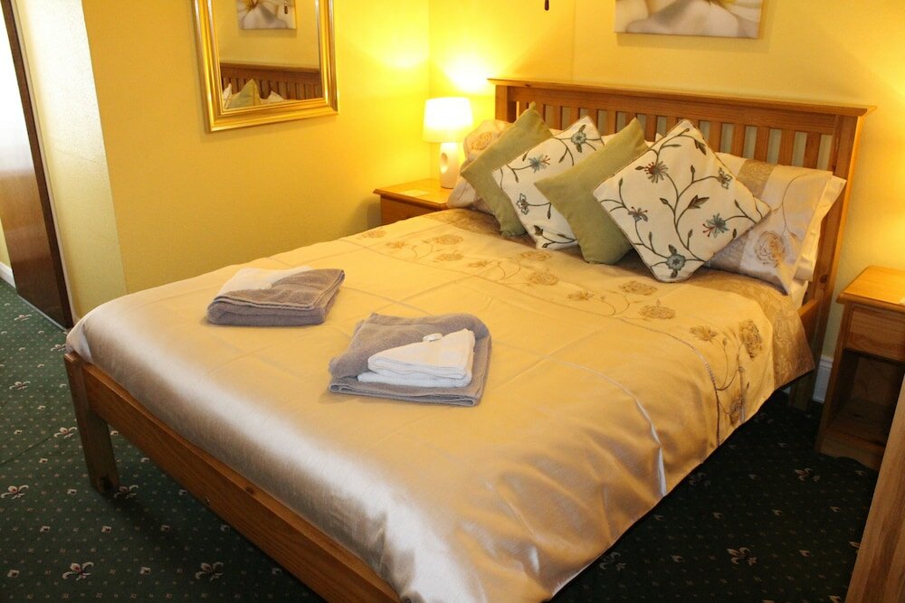 Фото Exton House