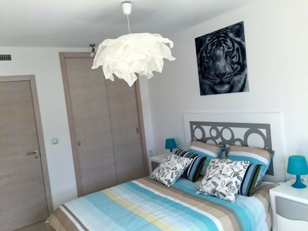 Фото 150 Tropicana Park