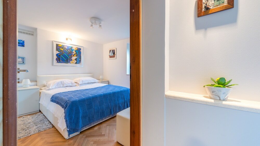 Фото Mair Apartment