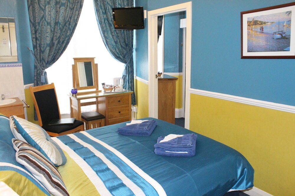 Фото Exton House