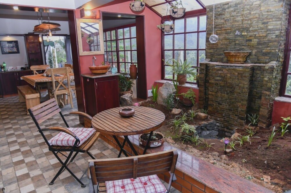 Фото The Honeycomb