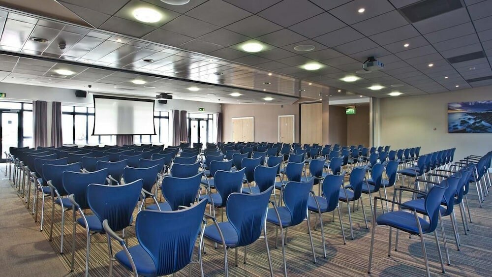 Фото Rnli College