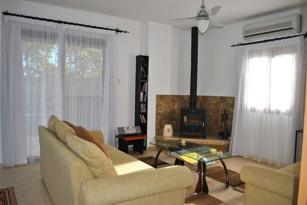 Фото Villa Brooklands by Amy Villas