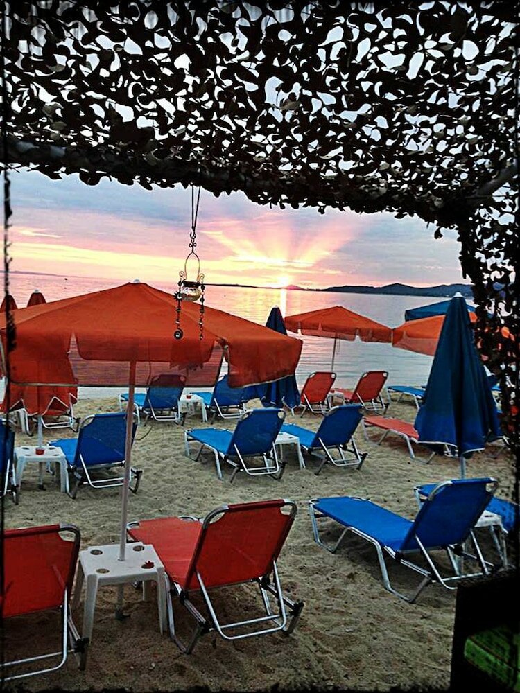 Фото Chrissi Ammoudia