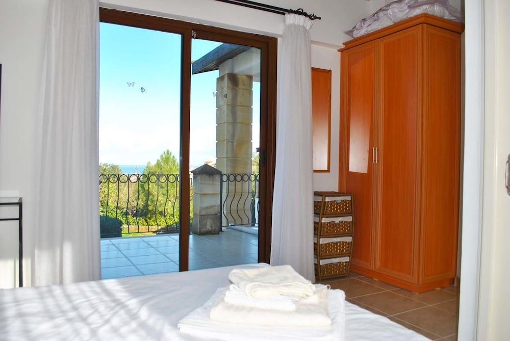 Фото Villa Brooklands by Amy Villas