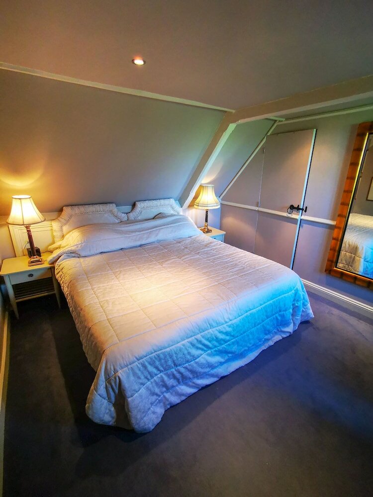 Фото Cedar House Boutique B&b