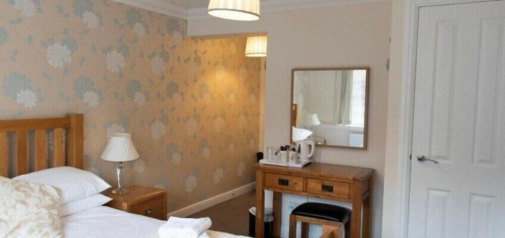 Фото Lochside Guest House