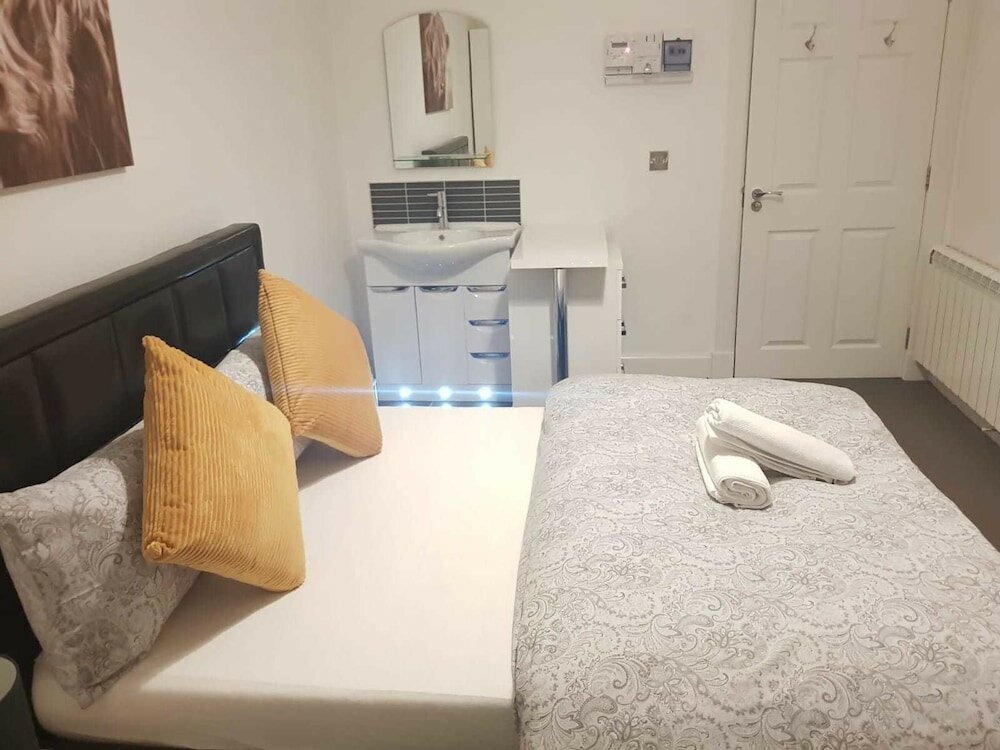 Фото The Duke Apartments