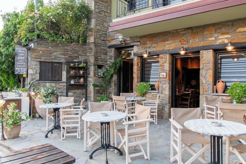 Фото Oreiades Parthenon