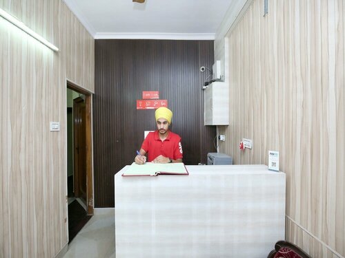 Гостиница Oyo 17330 Onkar Residency в Амритсаре
