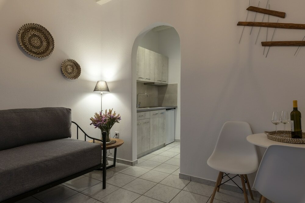 Фото Secret Garden Apartments