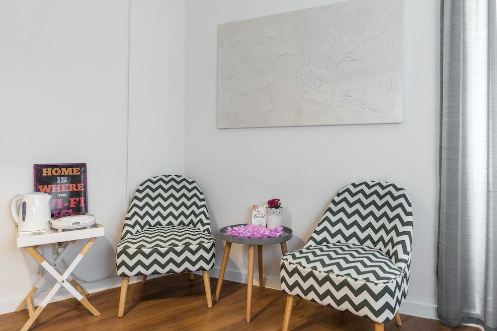 Фото Bright & Modern on Top Location