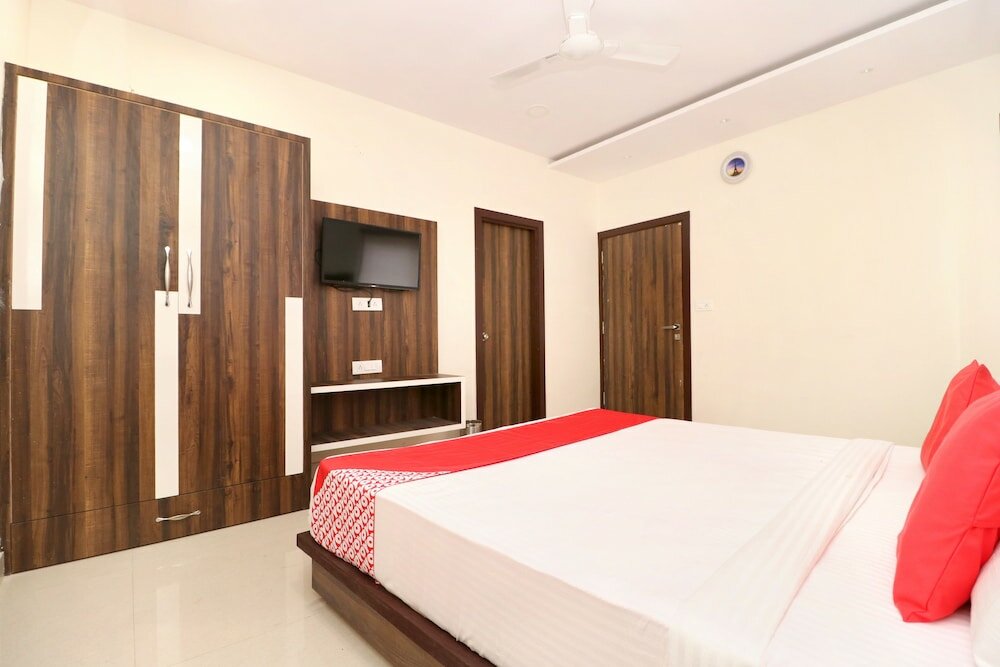 Фото Oyo 24071 Jasco Royal Inn