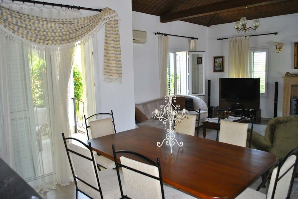 Фото Villa Butterfly by Amy Villas