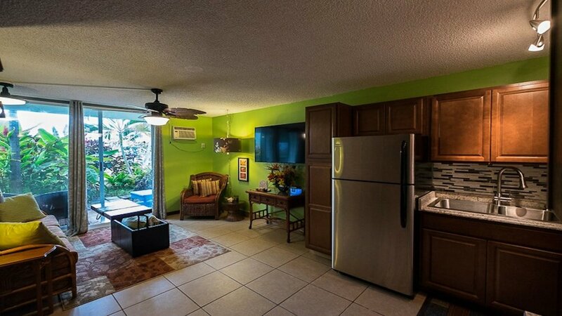 Гостиница Oceanfront Remodeled Studio Condo