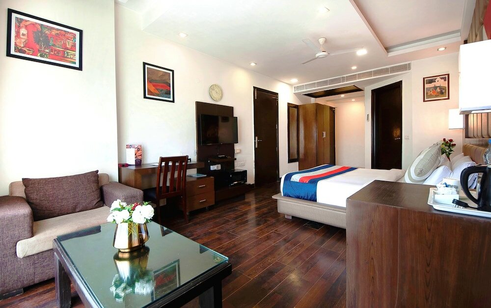 Фото Hotel Golf View Suites