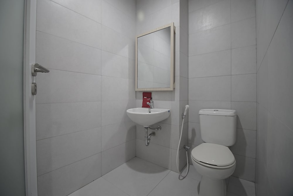 Фото RedDoorz Plus @ Catania Lrt Cinde Palembang