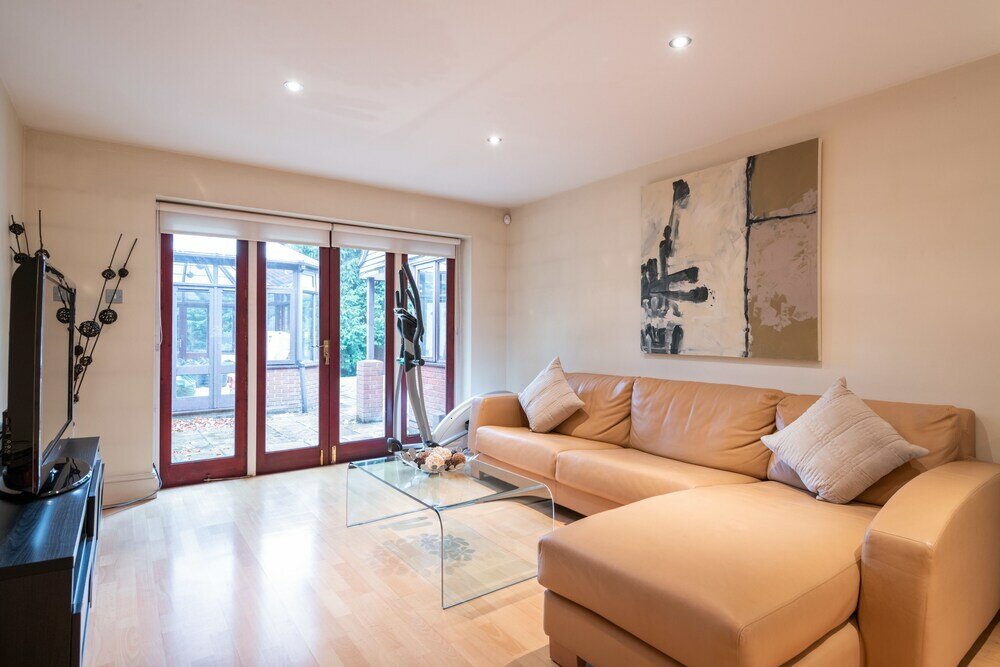 Фото Charming Wimbledon Park Home close to Putney Heath