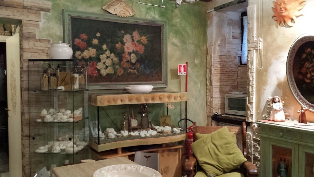 Фото Hospitales del Pellegrino Trastevere