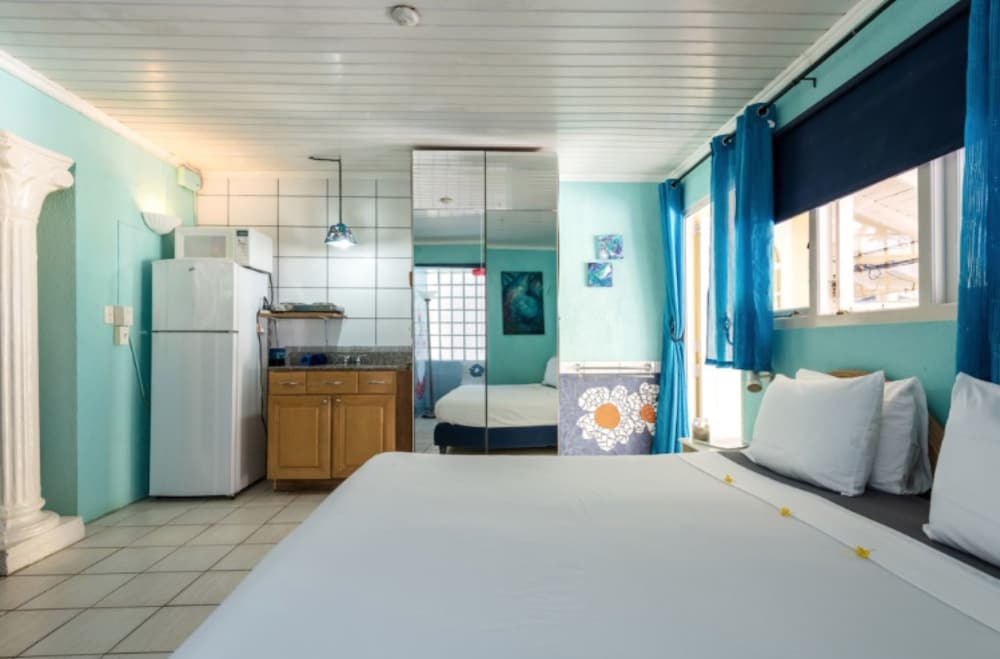 Фото Sunflower Villa Studios by Cmd